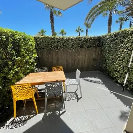 Apartman Rez De Jardin + Terrasse Piscine Et Acces Direct Plage *